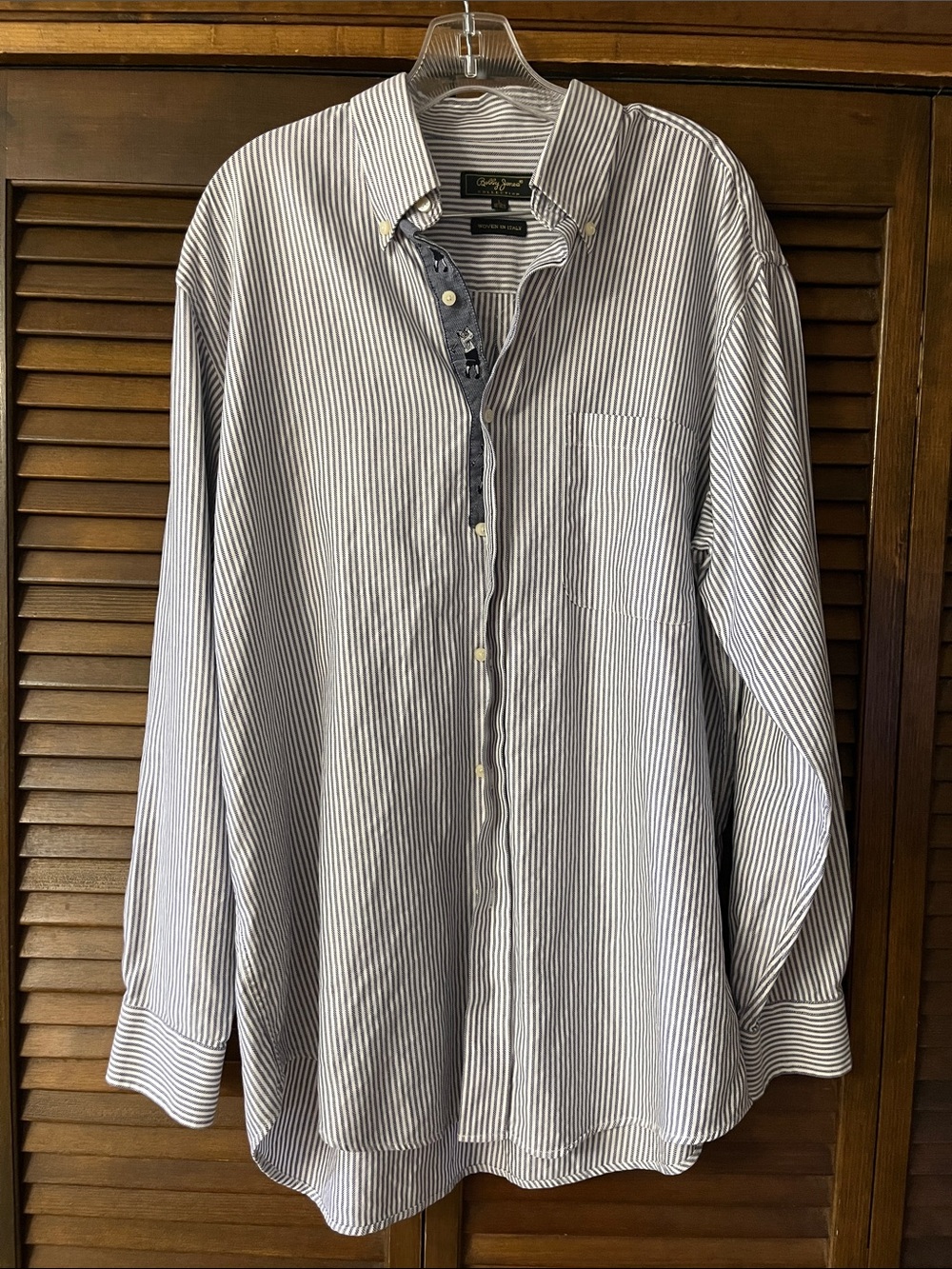Bobby Jones Men's Blue and White Striped Button-Down Shirt